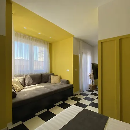 6 Apartment Golem (Tirana)