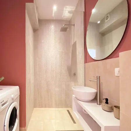Apartment 6 *
