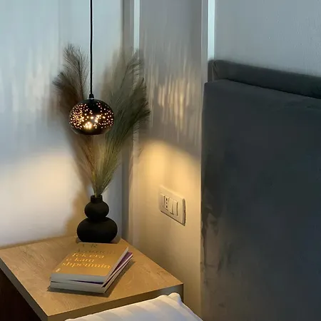 Apartment 6