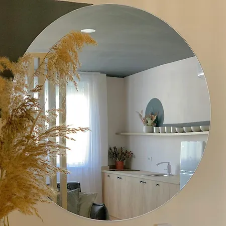 Apartment 6 *