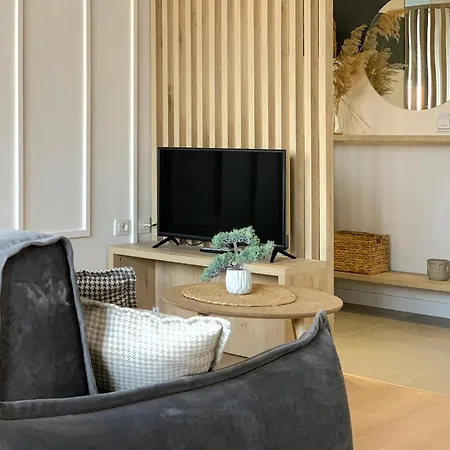 6 Apartment Golem (Tirana)